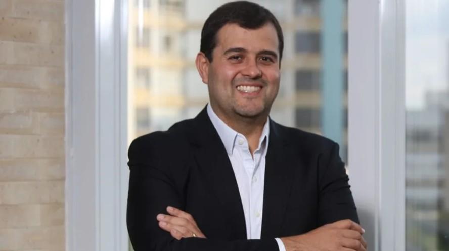 Por que empresas bilionárias preferem “casamento” a contratos?