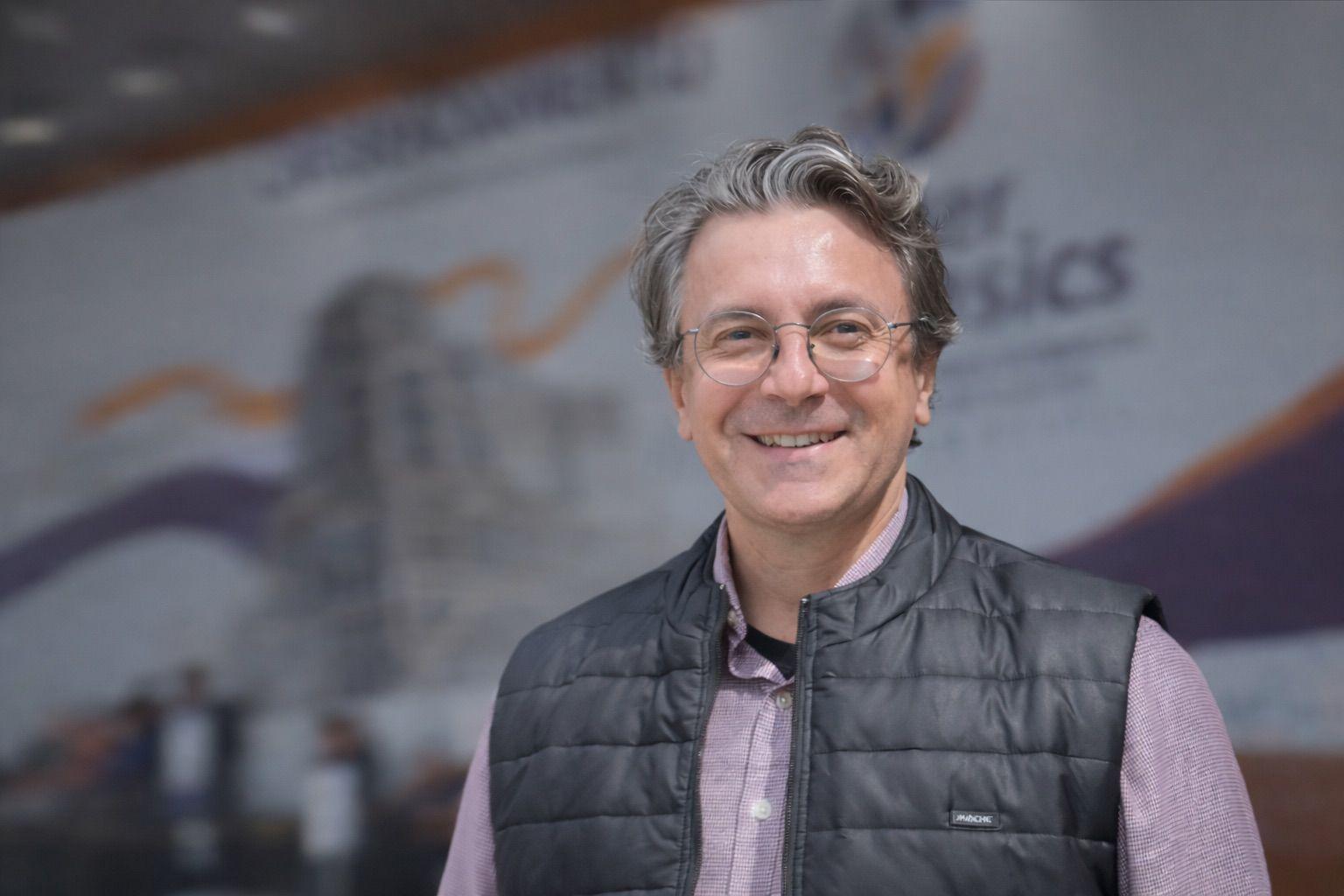 Regular sem soberania a ilusão brasileira na governança da Inteligência Artificial