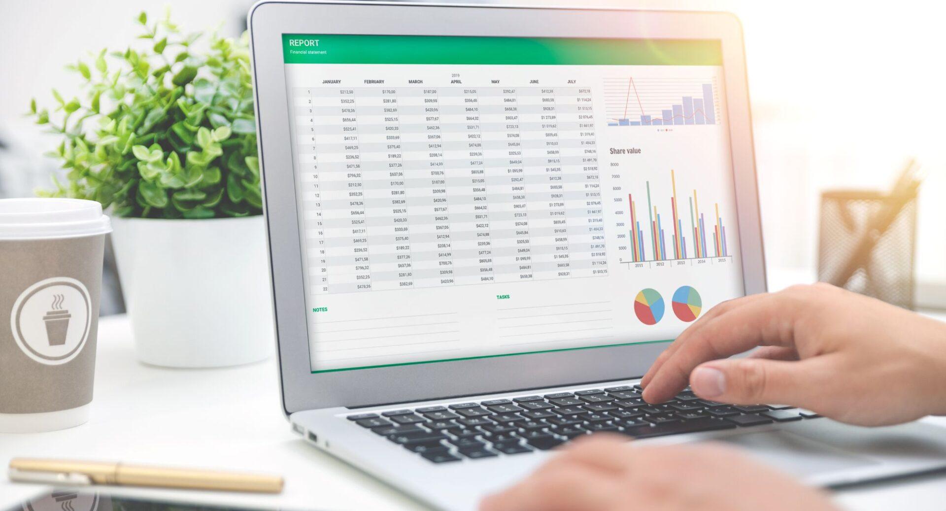 Quanto mais rápido uma empresa cresce, mais perigoso pode ser continuar administrando tudo por planilhas improvisadas