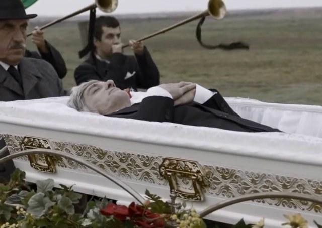 Comercial de funerária faz celebração poética à vida