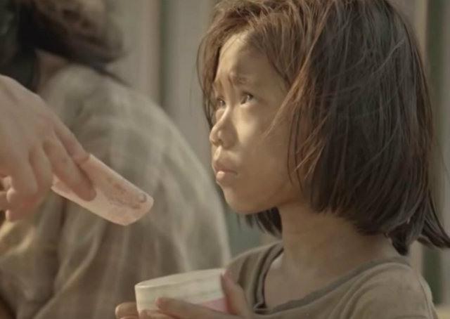 Seguradora emociona com campanha sobre generosidade