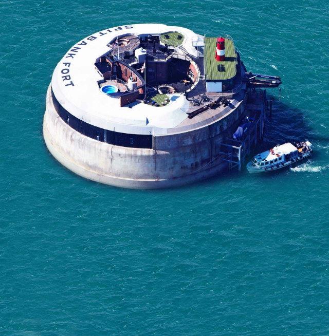 Forte marítimo vira hotel de luxo na Inglaterra