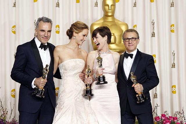 "Argo" vence Oscar de melhor filme e Daniel Day-Lewis é o melhor ator pela terceira vez