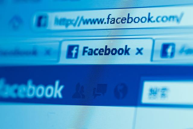 Jovens aderem a aplicativos de mensagens; Facebook pode enfrentar ameaça