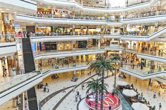 Curso prepara gestores de shoppings centers