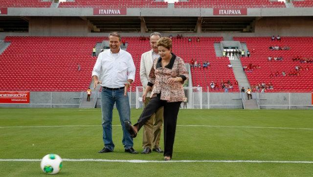 Em Pernambuco, Dilma inaugura último estádio para a Copa das Confederações