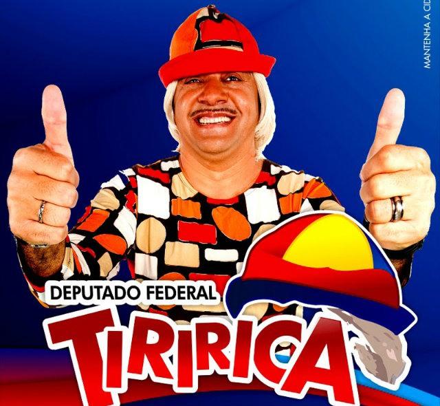 Sem emprego na TV, Tiririca decide continuar na política