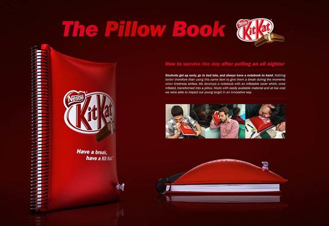 Kit Kat lança caderno que se transforma em travesseiro