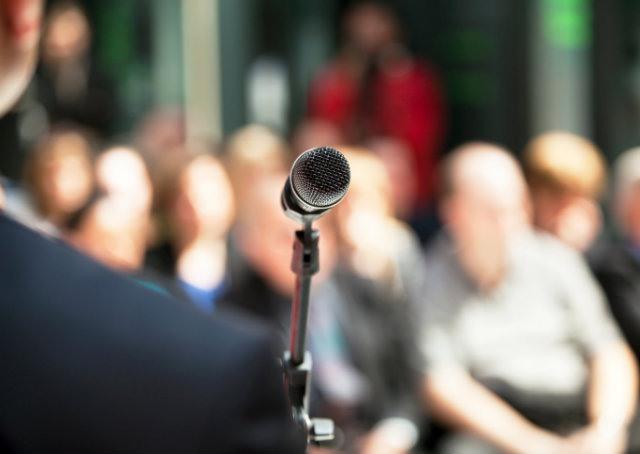 Os 10 erros mais comuns de linguagem corporal em apresentações