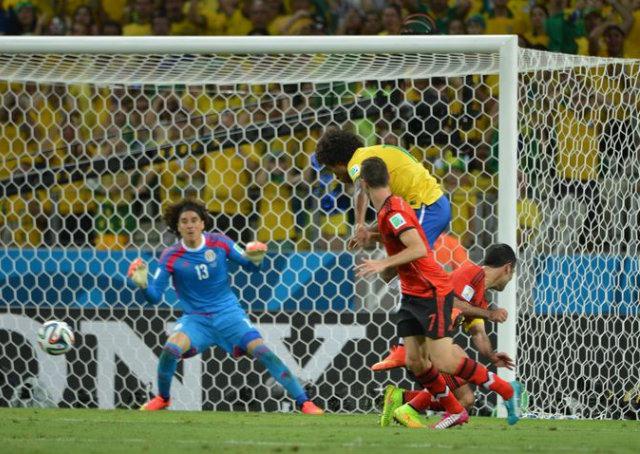 Goleiro da seleção mexicana está desempregado e era rejeitado por 80% dos torcedores