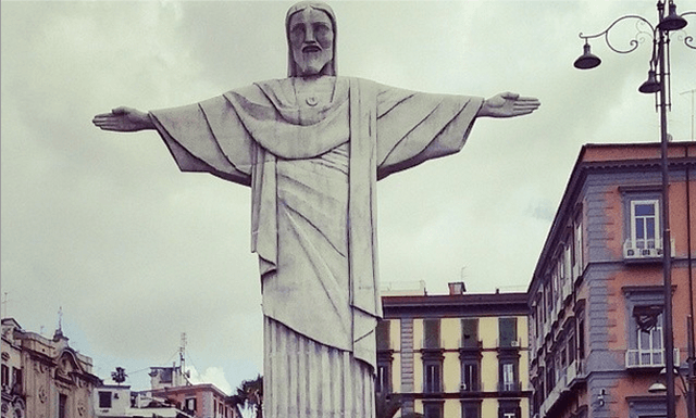 Cristo Redentor é “removido” do Rio de Janeiro e levado para a Itália