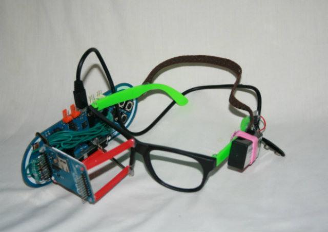 Garoto de 13 anos constrói seu próprio Google Glass