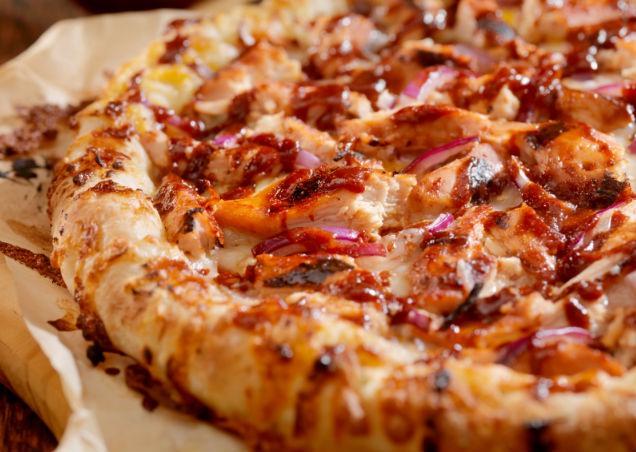 Pizzaria é acusada de homofobia por causa de promoção