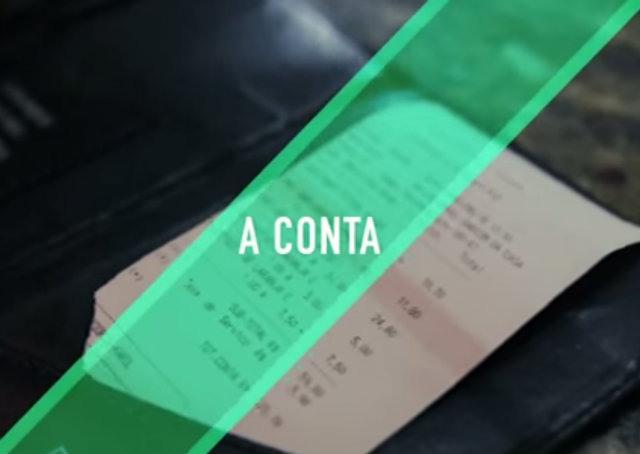 Campanha de marketing libera o cliente de pagar a conta se ele falar inglês