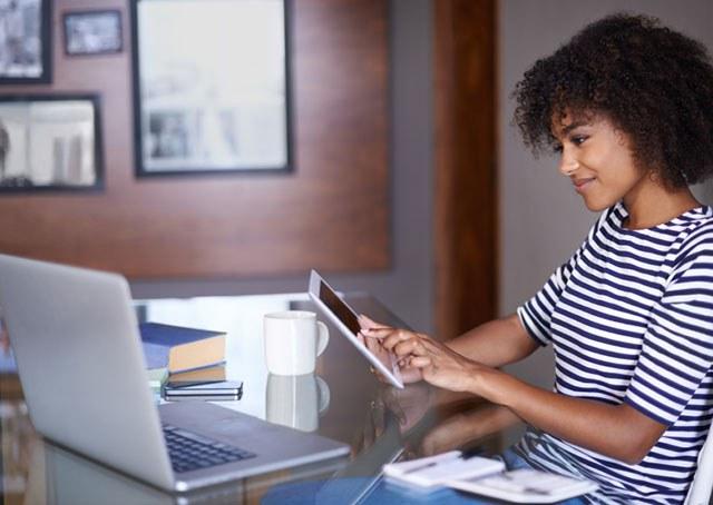 56% dos brasileiros levam trabalho para casa, aponta pesquisa