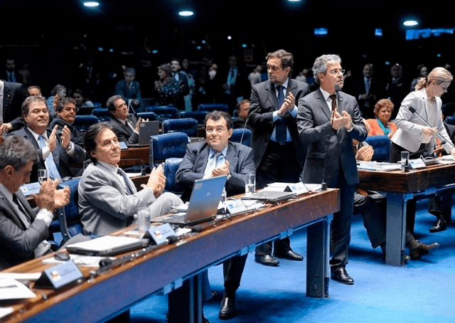 SBPC garante apoio prioritário à pesquisa científica básica em emenda constitucional