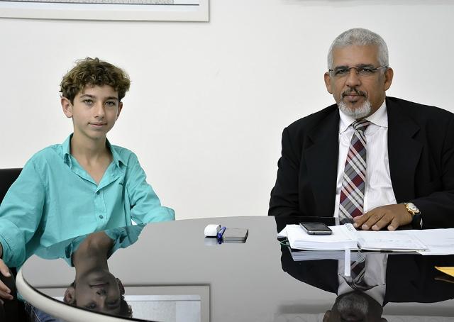 Menino de 14 anos é autorizado a cursar Medicina