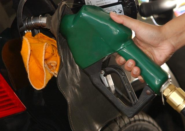 Carro antigo pode ter problema com aumento do etanol na gasolina