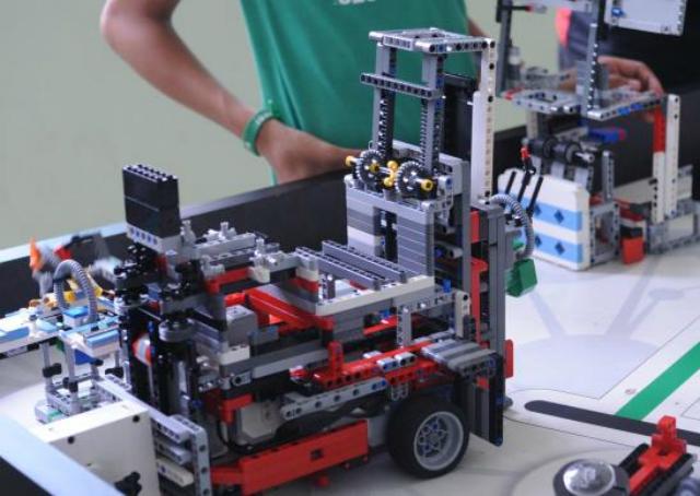 Torneio de robótica reúne 600 estudantes em Brasília