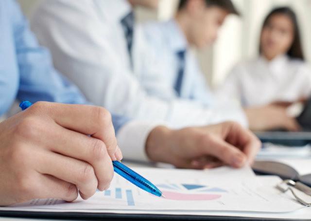 Em um cenário de incertezas no país, educar-se financeiramente é importante