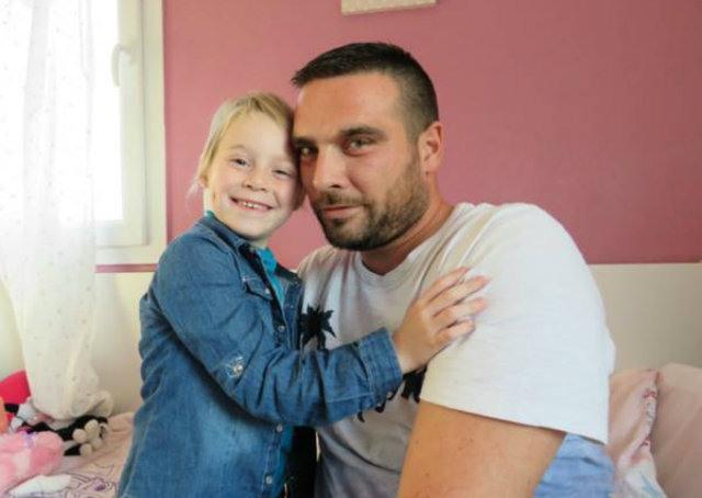 Na França, profissionais cedem 350 dias de férias para pai acompanhar tratamento de filha com câncer