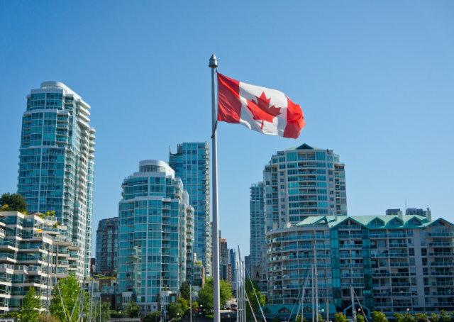 Canadá isenta brasileiros de visto de turista a partir de 2016