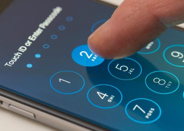 32% dos brasileiros guardam segredos no celular, aponta pesquisa