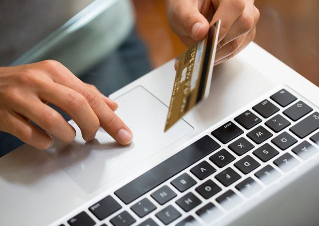 Compras com cartões somam R$ 1,08 trilhão em 2015
