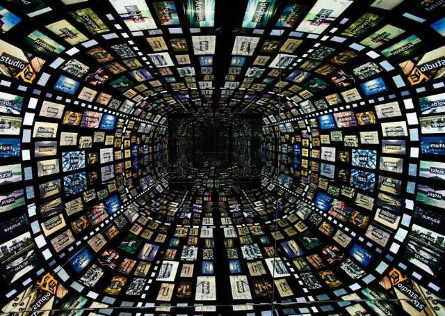 Brasileiros criam "túnel do tempo" em NY