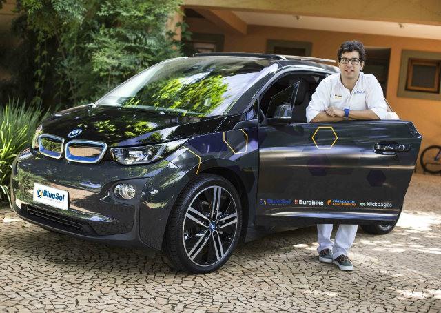 Empresário brasileiro vai percorrer 3,5 mil km com veículo movido por energia solar