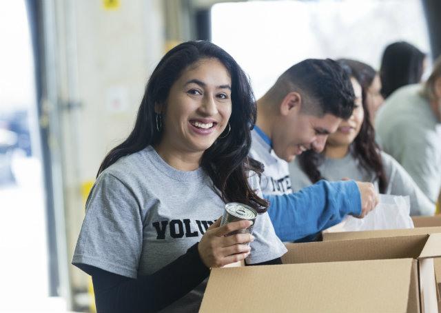 Como o trabalho voluntário pode influenciar na carreira?