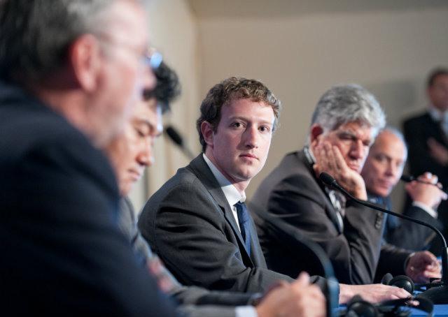 Hackers invadem conta de Mark Zuckerberg em redes sociais