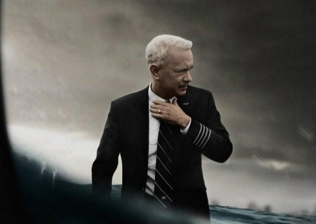 Tom Hanks explora os dramas de um ídolo em "Sully - O Herói do Rio Hudson"