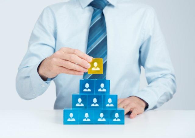 Qual a diferença entre Pirâmide e Marketing Multinível?