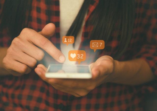 Redes sociais: uma área livre com regras rígidas