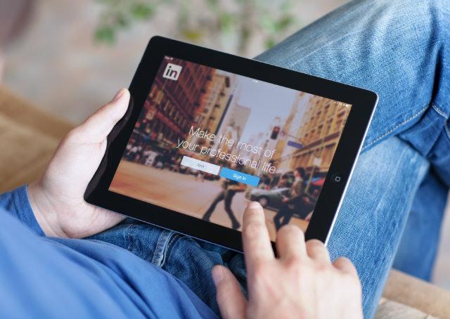 LinkedIn: a importância de ter seu currículo online em inglês