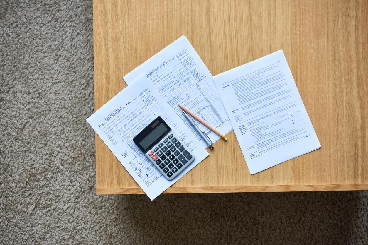 Notas de débito para reembolso de despesas: entenda as vantagens e desvantagens