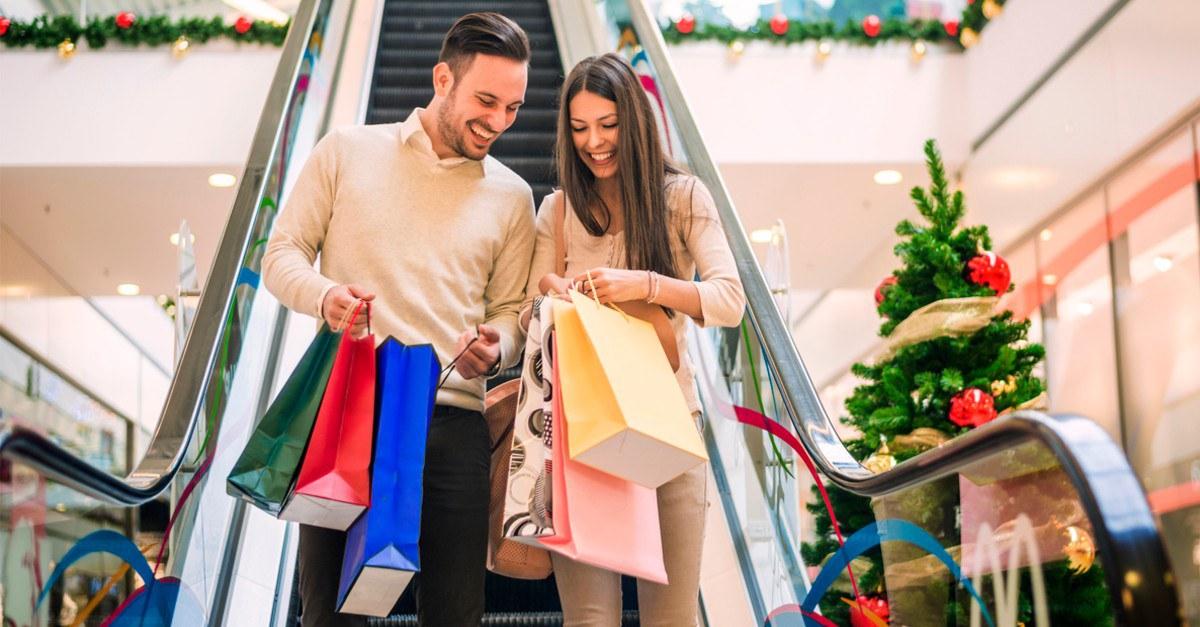 Natal: Shoppings devem contratar mais de 100 mil pessoas para vagas temporárias