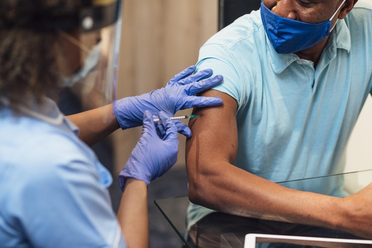 Covid-19: Pfizer vai entregar 14 milhões de doses de vacina até junho