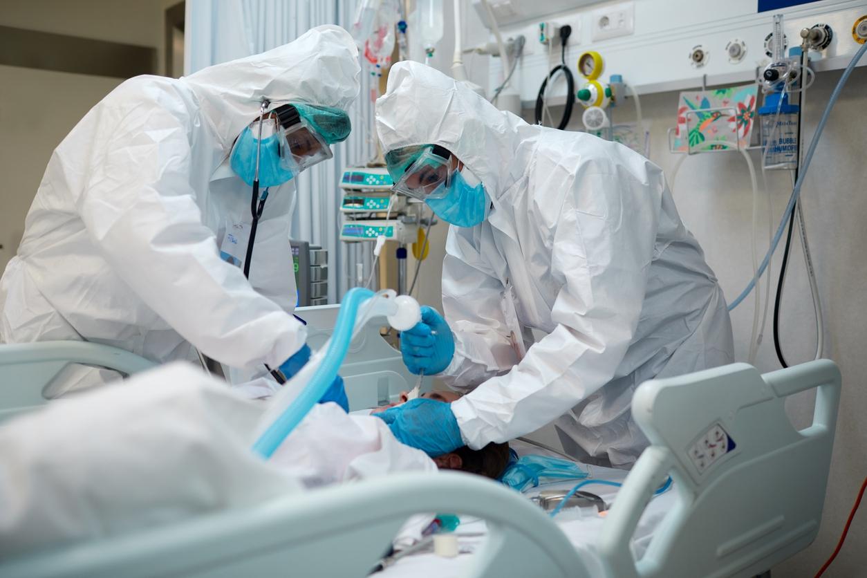 Covid-19: em novo recorde, Brasil soma mais de 4 mil mortes em 24 horas