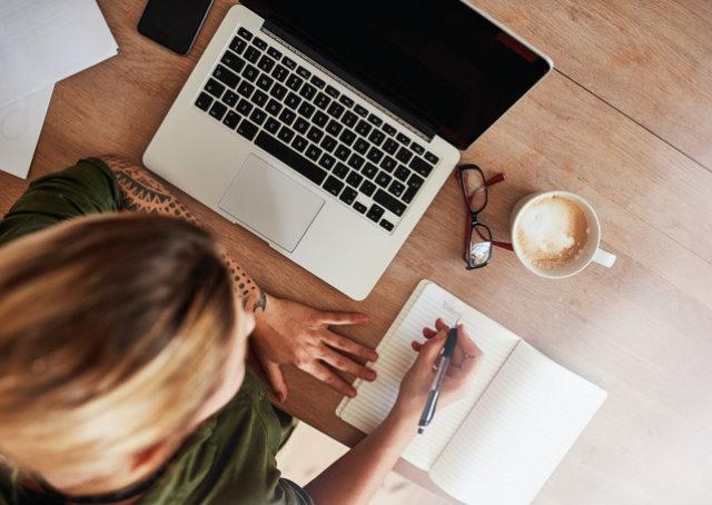 O que devo saber antes de contratar um funcionário home office?