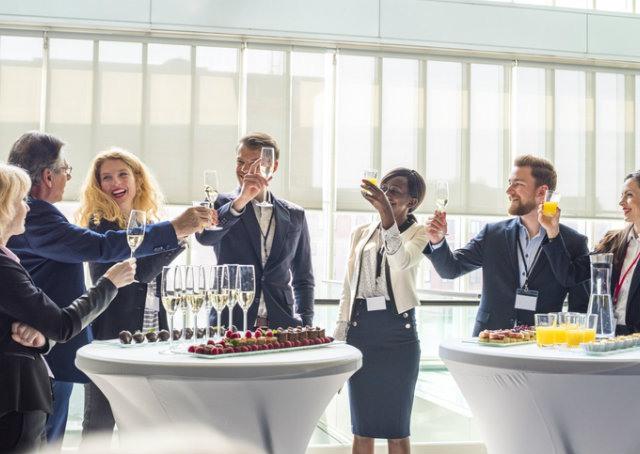Festa da empresa: 5 dicas para não queimar seu filme