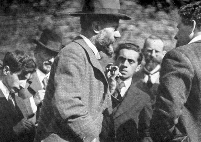 Max Weber e os três tipos puros de dominação legítima