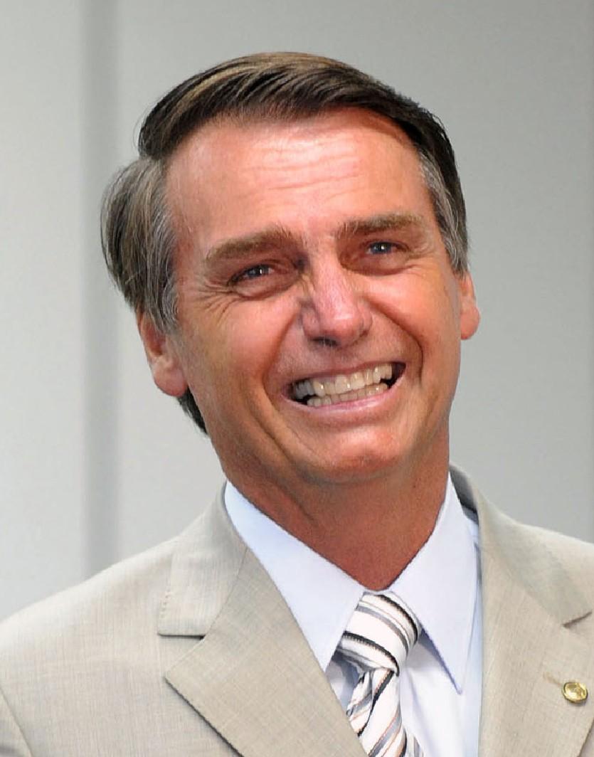 Jair Bolsonaro, Racismo e Liberalismo Sexual. Acreditem, ele faz parte de uma maioria.