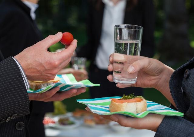 Guia prático de como organizar uma festa de confraternização