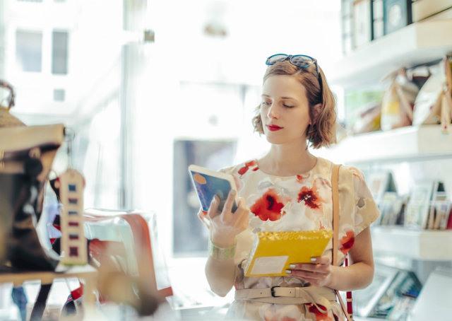 Os consumidores e o processo de decisão de compra