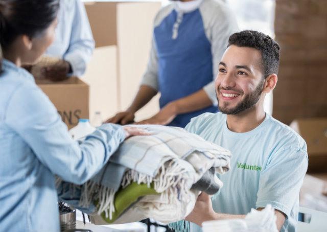7 razões que fazem do voluntariado o passaporte para o trabalho