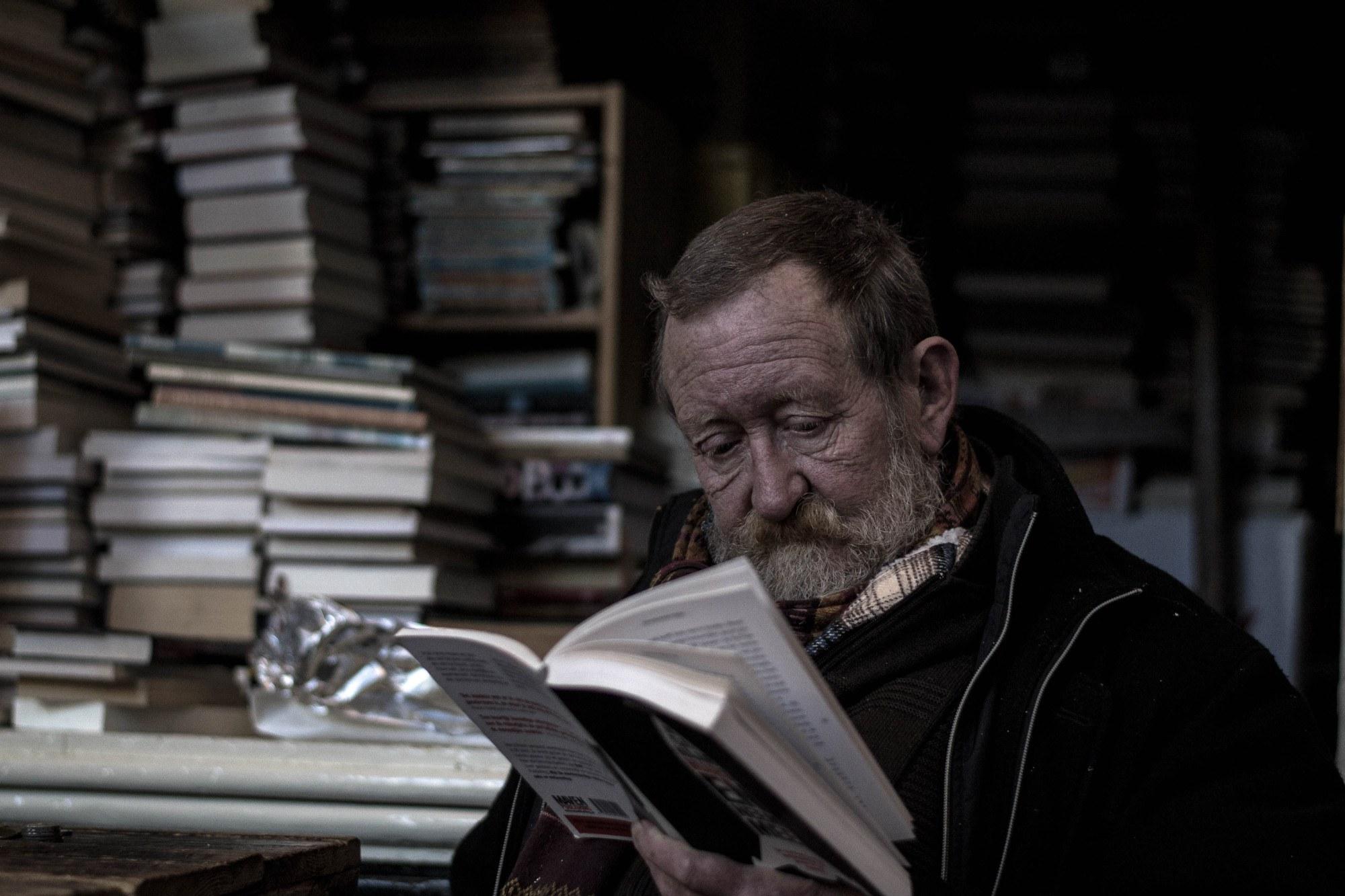 42 livros que farão de você uma pessoa melhor (descritos em 1 frase cada)
