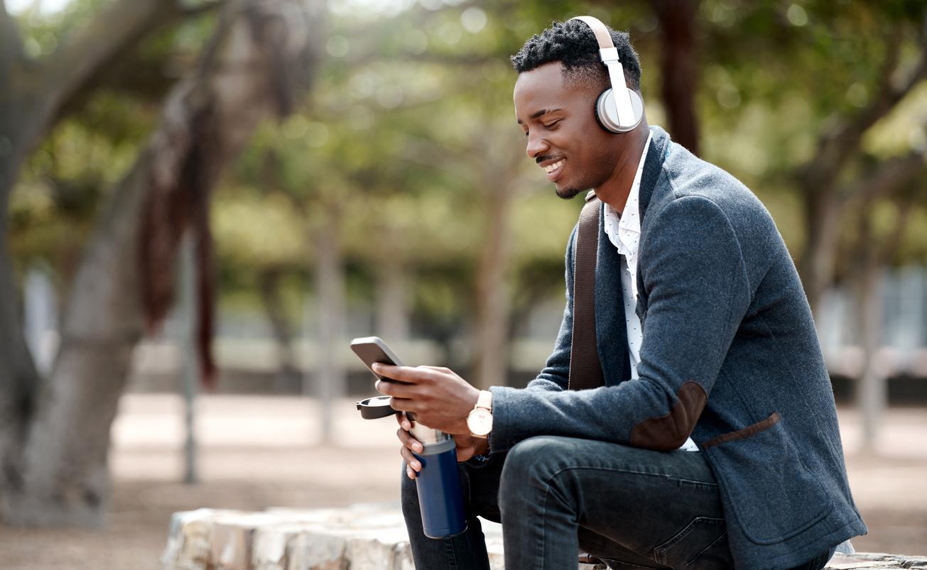 Café com ADM encabeça lista de podcasts sobre carreira e finanças da "Forbes"
