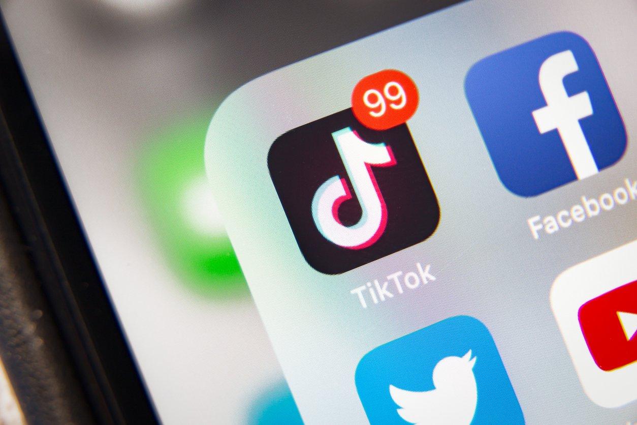 Trump corre contra o tempo para fechar venda do TikTok e evitar banimento nos EUA